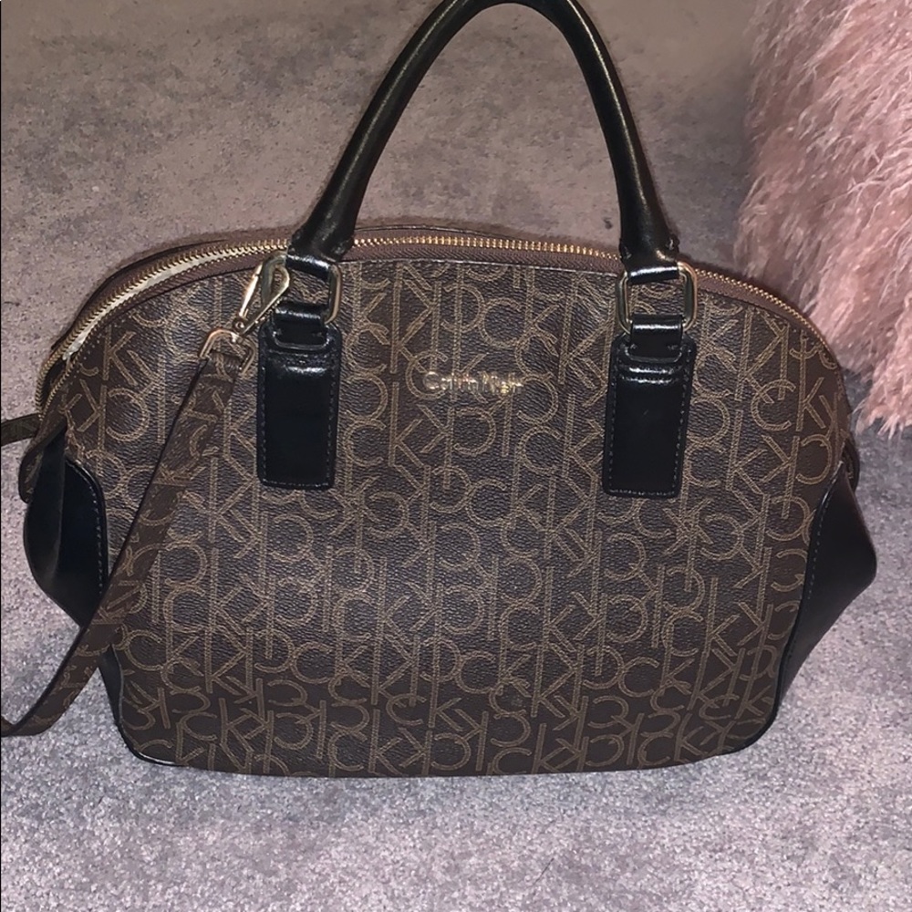 Calvin Klein shoulder bag.